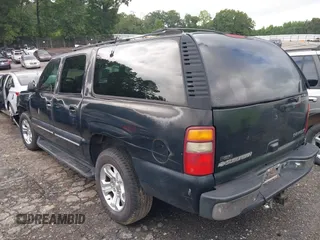 2001 Chevrolet Suburban LS z VIN 1GNEC16T21J217198, wystawiony jako IAAI lot #41779416 z przebiegiem 306 172 mil mil oraz . Historia ofert i sprzedaży dostępna na DreamBid. Obrazek 3.