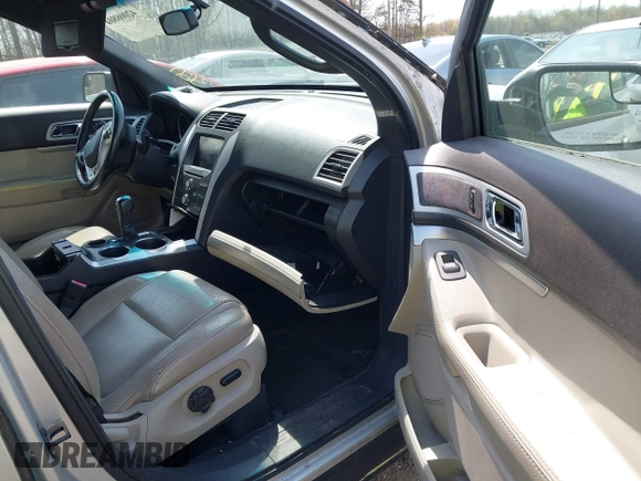 2011 Ford Explorer XLT with VIN 1FMHK7D88BGA64122, listed as a IAAI auction lot 42006804 with 201,067 mi miles and . Bid and sale history available at carsss.com. Image 5.