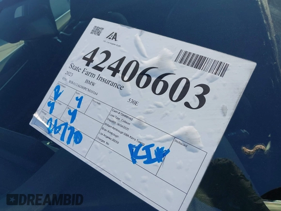 2023 BMW 5 Series 530e z VIN WBA13AG00PCM10164, wystawiony jako IAAI lot #42406603 z przebiegiem 26 770 mil mil oraz . Historia ofert i sprzedaży dostępna na DreamBid. Obrazek 17.