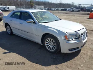 2013 Chrysler 300 with VIN 2C3CCAAG0DH508643, listed as a IAAI auction lot 41765128 with 203,871 mi miles. Bid and sale history available at carsss.com. Image 1.