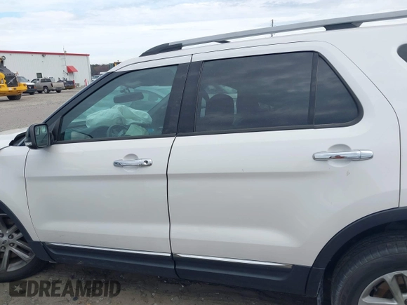 2014 Ford Explorer XLT with VIN 1FM5K7D87EGC11103, listed as a IAAI auction lot 41754353 with 143,368 mi miles. Bid and sale history available at carsss.com. Image 15.
