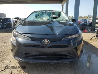 2023 Toyota Corolla LE with VIN 5YFB4MDE2PP024200, listed as a Copart auction lot 49831725 with 25,698 mi miles and Salvage Title. Bid and sale history available at DreamBid. Image 5.