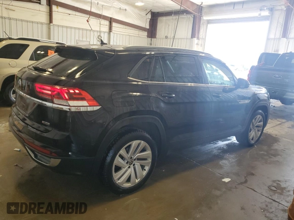 2020 Volkswagen Atlas SE with VIN 1V26C2CAXLC202539, listed as a Copart auction lot 60531385 with 116,258 mi miles and Salvage title. Bid and sale history available at DreamBid. Image 3.