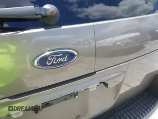 2002 Ford Explorer XLT с VIN 1FMZU63E52ZB20375, выставлен на аукционе IAAI как лот 42208470 с пробегом 258 251 миль миль и . История ставок и продаж доступна на DreamBid. Изображение 15.