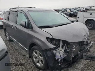 2017 Toyota Sienna LE Auto Access Seat with VIN 5TDKZ3DC4HS856642, listed as a Copart auction lot 43782355 with Not Provided miles and Salvage Title. Bid and sale history available at DreamBid. Image 4.