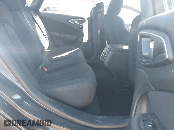 2015 Chrysler 200 Limited with VIN 1C3CCCAB1FN626906, listed as a IAAI auction lot 41644390 with 69,072 mi miles. Bid and sale history available at carsss.com. Image 8.