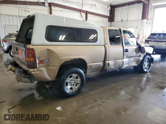 2001 Chevrolet Silverado 1500 LS with VIN 1GCEK19T51E127687, listed as a Copart auction lot 52700045 with Not Provided miles and Non Repairable. Bid and sale history available at DreamBid. Image 3.