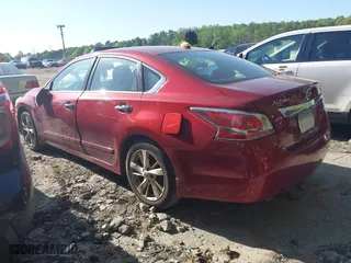 2015 Nissan Altima 2.5 S with VIN 1N4AL3AP1FC183723, listed as a IAAI auction lot 42005022 with 322,687 mi miles. Bid and sale history available at carsss.com. Image 3.