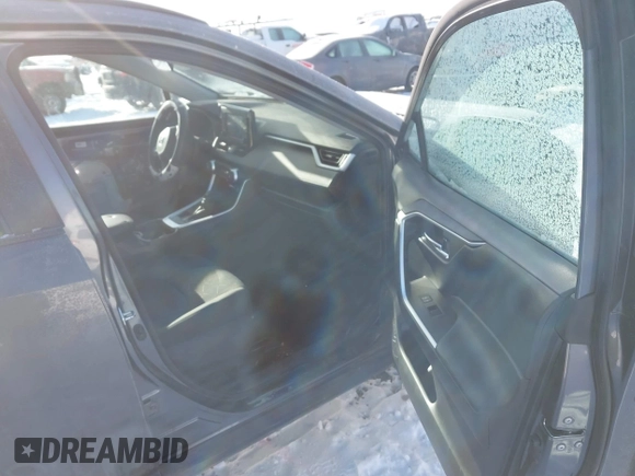 2021 Toyota RAV4 XLE with VIN 2T3P1RFV0MC244186, listed as a IAAI auction lot 41557771 with 33,205 mi miles and . Bid and sale history available at DreamBid. Image 5.
