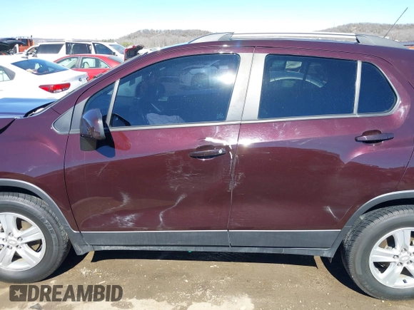 2021 Chevrolet Trax LT with VIN KL7CJPSM1MB360646, listed as a IAAI auction lot 41629430 with 84,854 mi miles. Bid and sale history available at carsss.com. Image 14.