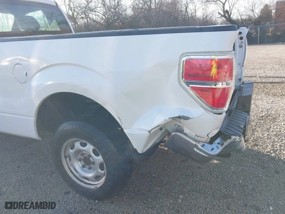 2014 Ford F-150 XL with VIN 1FTNF1CF4EKD17186, listed as a IAAI auction lot 41785115 with 223,245 mi miles. Bid and sale history available at carsss.com. Image 19.