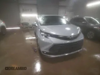 2022 Toyota Sienna XLE Woodland Edition with VIN 5TDASKFC9NS042151, listed as a Copart auction lot 48569555 with 55,656 mi miles and Salvage Title. Bid and sale history available at carsss.com. Image 14.