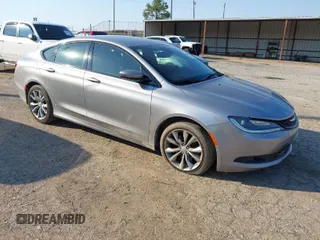 2015 Chrysler 200 S z VIN 1C3CCCBG5FN736061, wystawiony jako IAAI lot #41663888 z przebiegiem 181 462 mil mil oraz . Historia ofert i sprzedaży dostępna na DreamBid. Obrazek 1.