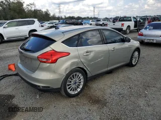 2015 Ford Focus Electric with VIN 1FADP3R45FL227962, listed as a Copart auction lot 43755825 with 70,490 mi miles and Clean title. Bid and sale history available at DreamBid. Image 3.