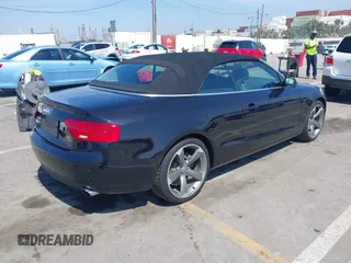 2014 Audi A5 Premium Plus z VIN WAULFAFHXEN010699, wystawiony jako IAAI lot #41868013 z przebiegiem 40 305 mil mil oraz . Historia ofert i sprzedaży dostępna na DreamBid. Obrazek 4.