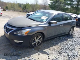 2014 Nissan Altima 2.5 S with VIN 1N4AL3AP5EC104858, listed as a IAAI auction lot 42082088 with 197,853 mi miles. Bid and sale history available at carsss.com. Image 2.