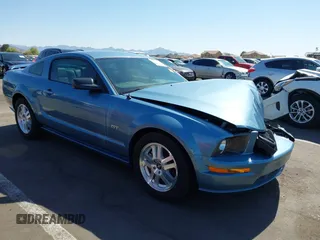 2007 Ford Mustang GT Deluxe with VIN 1ZVFT82HX75205497, listed as a IAAI auction lot 42328519 with 60,943 mi miles and . Bid and sale history available at DreamBid. Image 1.