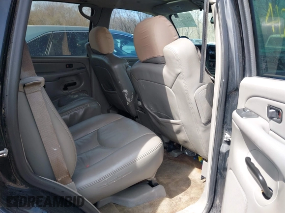 2005 GMC Yukon SLT with VIN 1GKEK13TX5R274020, listed as a IAAI auction lot 41889445 with 209,132 mi miles. Bid and sale history available at carsss.com. Image 8.