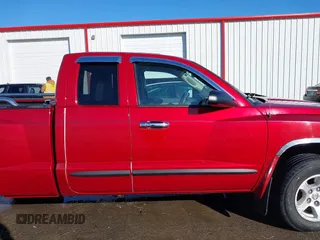 2006 Dodge Dakota SLT with VIN 1D7HE42K26S632608, listed as a IAAI auction lot 41422286 with 81,669 mi miles and . Bid and sale history available at carsss.com. Image 14.