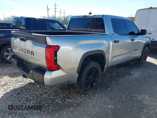 2022 Toyota Tundra 2WD SR5 with VIN 5TFLA5AB2NX012365, listed as a IAAI auction lot 41525349 with 1 mi miles. Bid and sale history available at carsss.com. Image 4.
