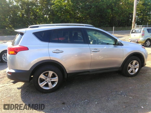 2013 Toyota RAV4 XLE z VIN 2T3RFREV7DW113914, wystawiony jako IAAI lot #42596027 z przebiegiem 91 000 mil mil oraz . Historia ofert i sprzedaży dostępna na DreamBid. Obrazek 13.