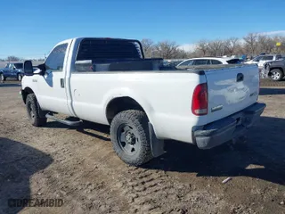 2006 Ford Super Duty F-250 XL with VIN 1FTNF21556EA37597, listed as a IAAI auction lot 41391060 with 493,238 mi miles. Bid and sale history available at carsss.com. Image 3.