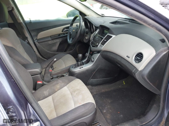 2014 Chevrolet Cruze LS with VIN 1G1PB5SG7E7142059, listed as a IAAI auction lot 41435050 with 106,067 mi miles. Bid and sale history available at carsss.com. Image 5.