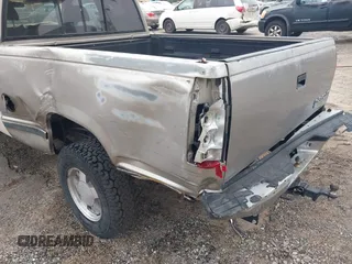 1998 Chevrolet Silverado 1500 with VIN 2GCEC19R3W1122806, listed as a IAAI auction lot 42153517 with 271,788 mi miles and . Bid and sale history available at DreamBid. Image 19.