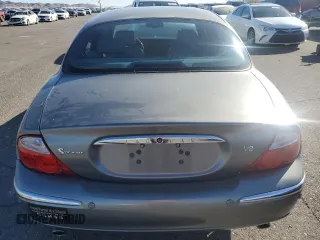 2003 Jaguar S-Type z VIN SAJEA01U03HM57757, wystawiony jako Copart lot #73440434 z przebiegiem 188 389 mil mil oraz Szkoda całkowita • Salvage title. Historia ofert i sprzedaży dostępna na DreamBid. Obrazek 6.