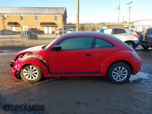 2015 Volkswagen Beetle Fleet Edition z VIN 3VWF17ATXFM655195, wystawiony jako IAAI lot #41090244 z przebiegiem 75 167 mil mil oraz . Historia ofert i sprzedaży dostępna na DreamBid. Obrazek 14.
