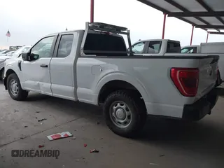 2022 Ford F-150 XL z VIN 1FTEX1CPXNKF06107, wystawiony jako IAAI lot #42692902 z przebiegiem Nie podano mil oraz . Historia ofert i sprzedaży dostępna na DreamBid. Obrazek 14.