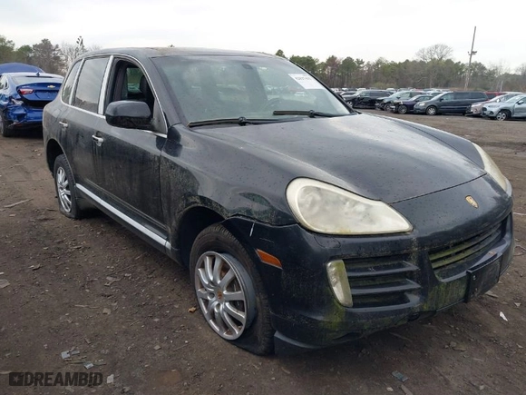 2008 Porsche Cayenne with VIN WP1AA29P58LA05720, listed as a IAAI auction lot 42037415 with 162,838 mi miles. Bid and sale history available at carsss.com. Image 1.