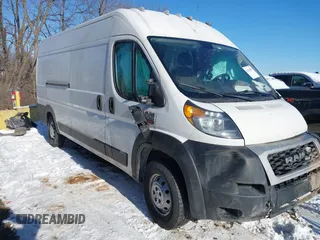 2020 Ram ProMaster Cargo with VIN 3C6URVJGXLE122352, listed as a IAAI auction lot 41331553 with 492,649 mi miles. Bid and sale history available at carsss.com. Image 1.