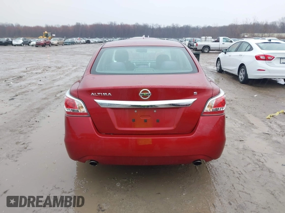 2015 Nissan Altima 2.5 S with VIN 1N4AL3AP8FN345660, listed as a IAAI auction lot 41913700 with 101,349 mi miles. Bid and sale history available at carsss.com. Image 17.