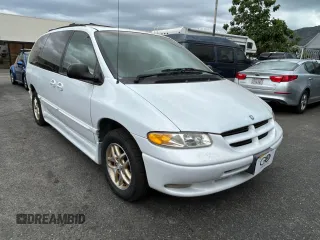 1998 Dodge Caravan LE with VIN 1B4GP54L1WB720025, listed as a Copart auction lot 55103445 with 88,274 mi miles and Clean Title. Bid and sale history available at carsss.com. Image 1.