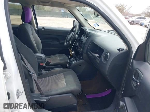 2017 Jeep Patriot Sport with VIN 1C4NJPBBXHD208692, listed as a IAAI auction lot 41669858 with 138,101 mi miles and . Bid and sale history available at DreamBid. Image 5.