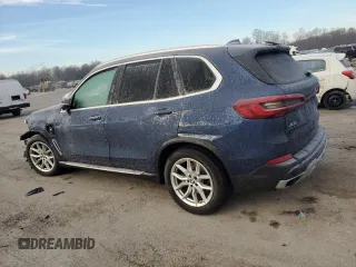 2021 BMW X5 xDrive45e with VIN 5UXTA6C03M9H87389, listed as a Copart auction lot 37404643 with 0 mi miles. Bid and sale history available at carsss.com. Image 2.