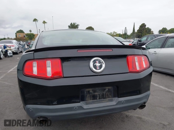 2012 Ford Mustang Premium с VIN 1ZVBP8AM9C5273477, выставлен на аукционе IAAI как лот 42795526 с пробегом 111 438 миль миль и . История ставок и продаж доступна на DreamBid. Изображение 16.