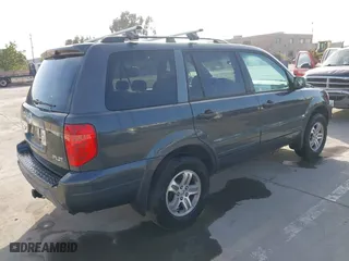 2004 Honda Pilot EX with VIN 2HKYF18414H589485, listed as a IAAI auction lot 42100822 with 172,254 mi miles. Bid and sale history available at carsss.com. Image 4.