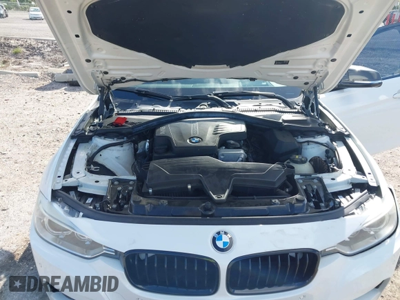 2015 BMW 3 Series 328i xDrive z VIN WBA3B3C58FF548041, wystawiony jako IAAI lot #42038075 z przebiegiem 113 974 mil mil oraz . Historia ofert i sprzedaży dostępna na DreamBid. Obrazek 10.