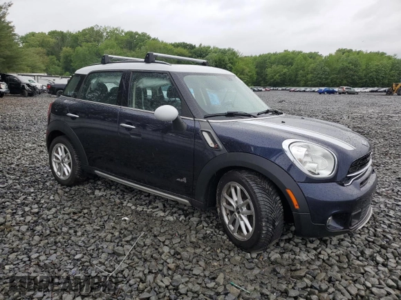 2015 MINI Countryman S z VIN WMWZC5C59FWP43388, wystawiony jako Copart lot #56876375 z przebiegiem 58 952 mil mil oraz Szkoda całkowita • Salvage title. Historia ofert i sprzedaży dostępna na DreamBid. Obrazek 4.