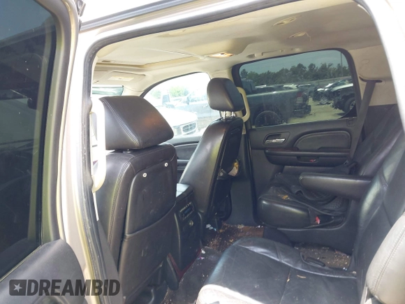 2007 Cadillac Escalade ESV with VIN 1GYFK66877R354599, listed as a IAAI auction lot 42286079 with 198,438 mi miles and . Bid and sale history available at DreamBid. Image 8.
