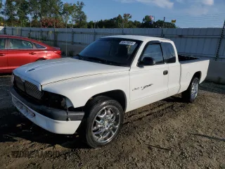 2001 Dodge Dakota with VIN 1B7FL22P01S324076, listed as a Copart auction lot 68478854 with 263,846 mi miles and Salvage Title. Bid and sale history available at carsss.com. Image 1.