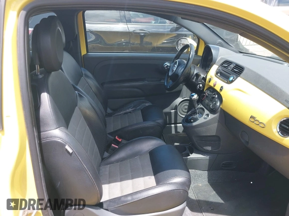 2013 FIAT 500 Sport z VIN 3C3CFFBR0DT618703, wystawiony jako IAAI lot #42521829 z przebiegiem 156 258 mil mil oraz . Historia ofert i sprzedaży dostępna na DreamBid. Obrazek 5.