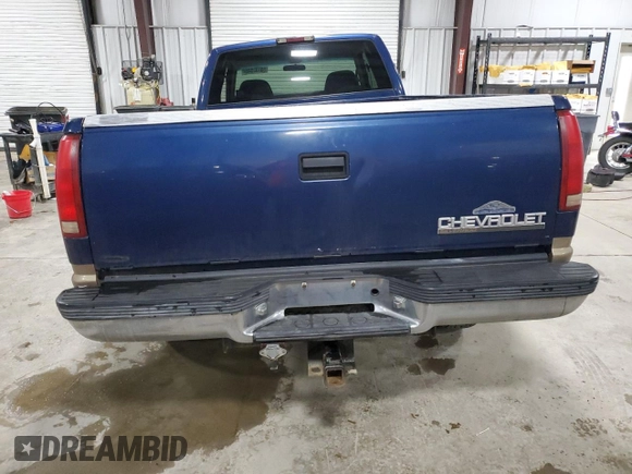 1998 Chevrolet Silverado 1500 with VIN 1GCEK19R1WE147639, listed as a Copart auction lot 55792545 with 193,501 mi miles and Salvage Title. Bid and sale history available at DreamBid. Image 6.