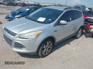 2013 Ford Escape SE с VIN 1FMCU0GX2DUA46802, выставлен на аукционе IAAI как лот 42438952 с пробегом 181 028 миль миль и . История ставок и продаж доступна на DreamBid. Изображение 2.