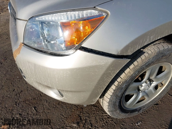2008 Toyota RAV4 with VIN JTMBD33V685202183, listed as a IAAI auction lot 41766684 with 152,580 mi miles. Bid and sale history available at carsss.com. Image 6.