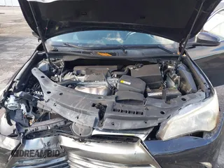 2017 Toyota Camry XLE z VIN 4T1BF1FK1HU805219, wystawiony jako IAAI lot #42199342 z przebiegiem 133 102 mil mil oraz . Historia ofert i sprzedaży dostępna na DreamBid. Obrazek 10.