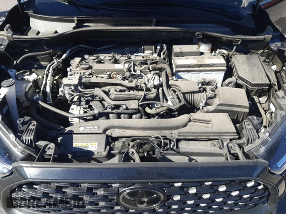 2022 Toyota Corolla Cross LE with VIN 7MUCAABG1NV033299, listed as a Copart auction lot 58018825 with 28,138 mi miles and Salvage title. Bid and sale history available at DreamBid. Image 12.