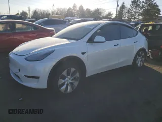 2021 Tesla Model Y Long Range with VIN 5YJYGDEE7MF077658, listed as a Copart auction lot 43149865 with 39,892 mi miles and Salvage Title. Bid and sale history available at carsss.com. Image 1.
